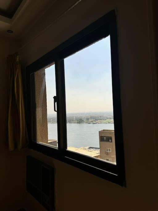 2br On Maadi Nile Corniche Cozy 4beds * Cairo