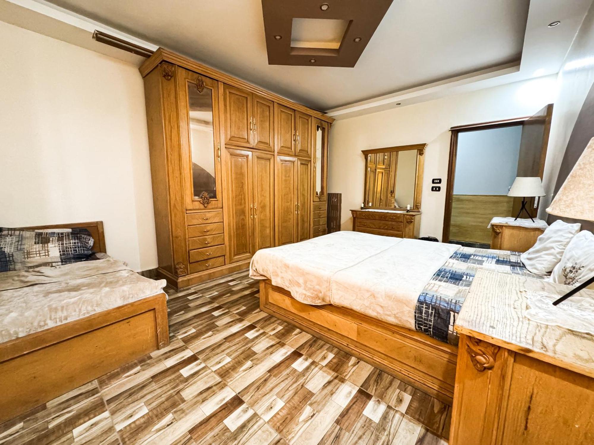 2br On Maadi Nile Corniche Cozy 4beds Apartment Cairo