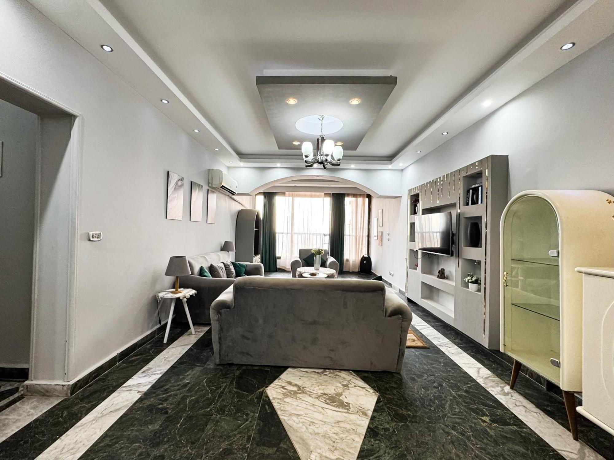 2br On Maadi Nile Corniche Cozy 4beds Apartment *